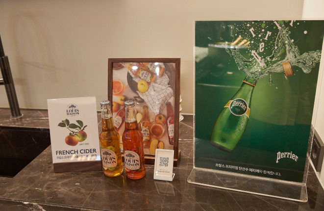 안다즈 4주년 자선 경매 행사 작가의 작품 이미지